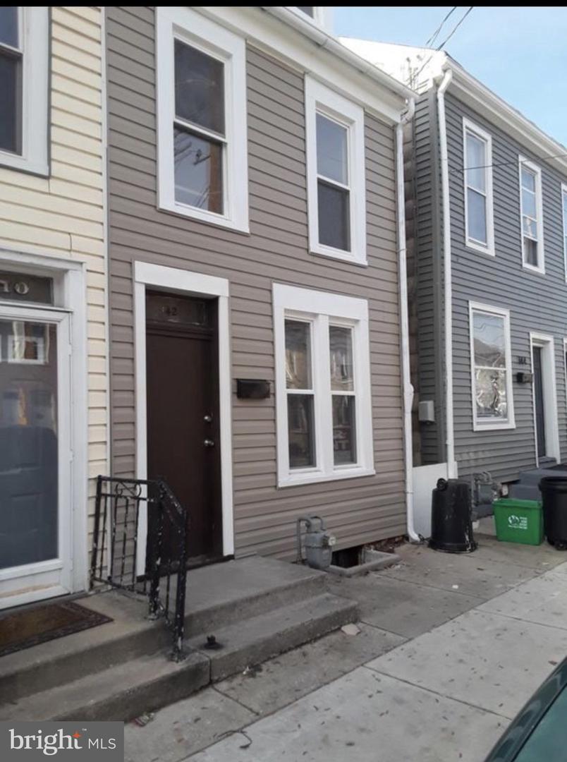 142 N Newberry Street
