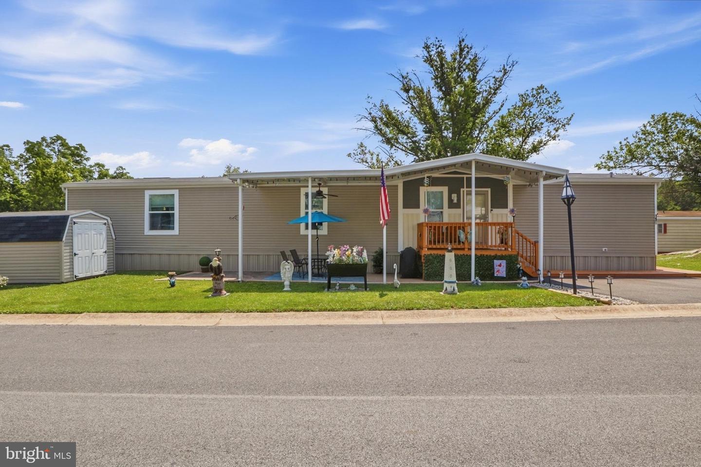 196 Shawnee Ave