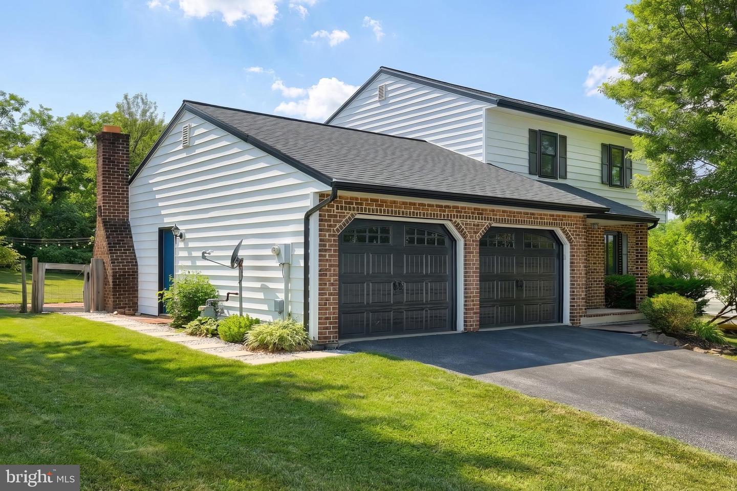 2832 Glen Hollow Drive