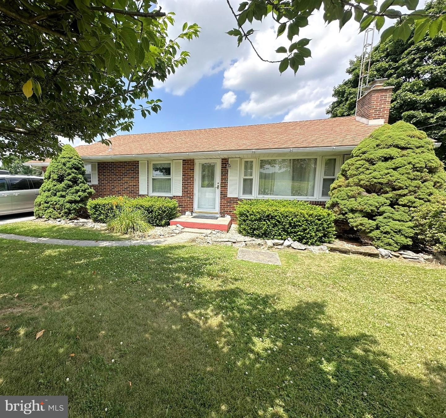 985 Fairview Drive