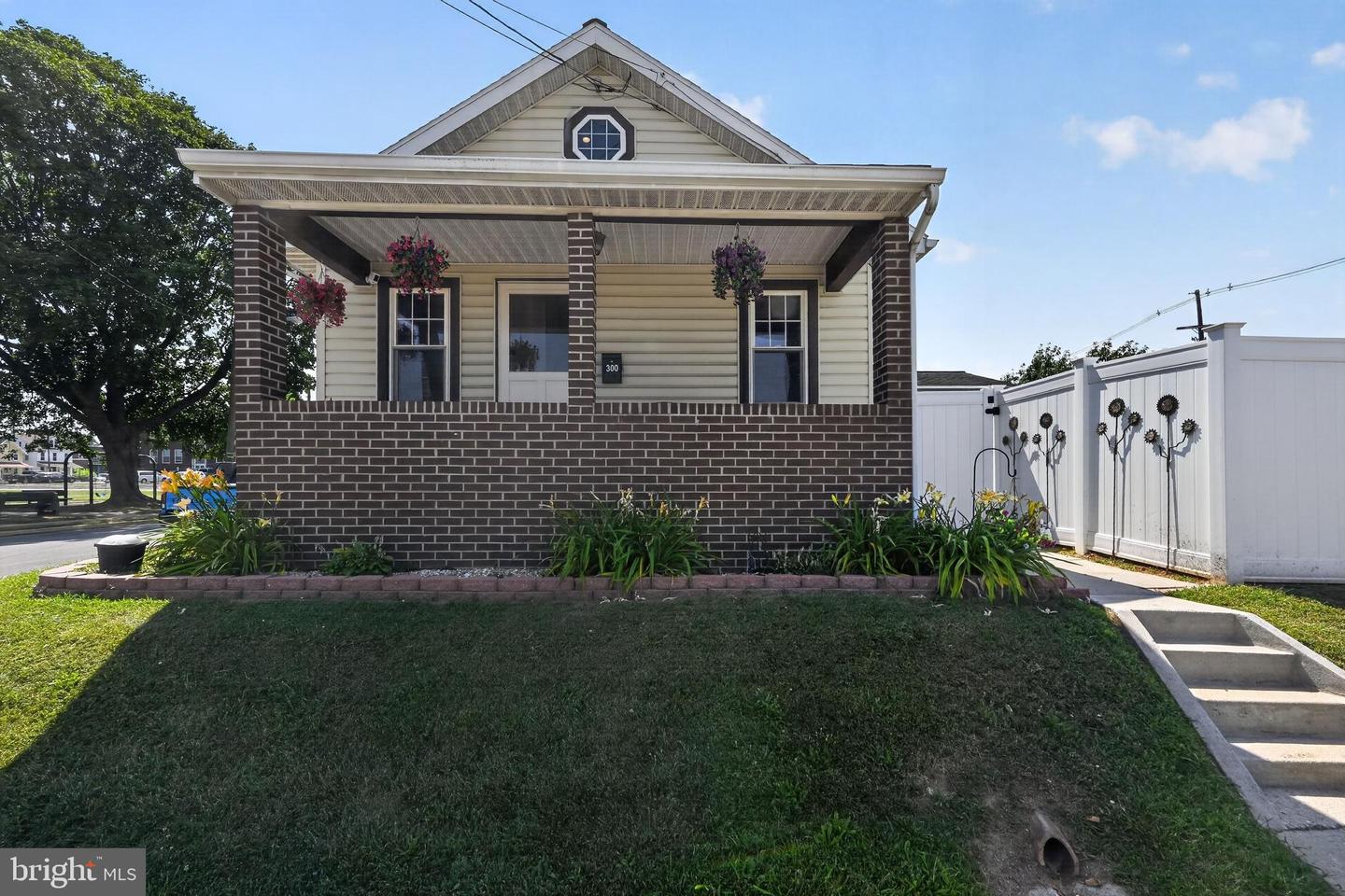 300 N Highland Avenue