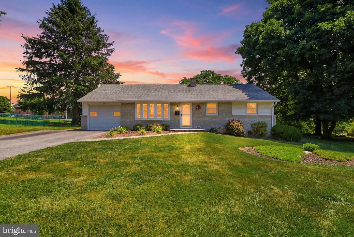525 Hengst Court