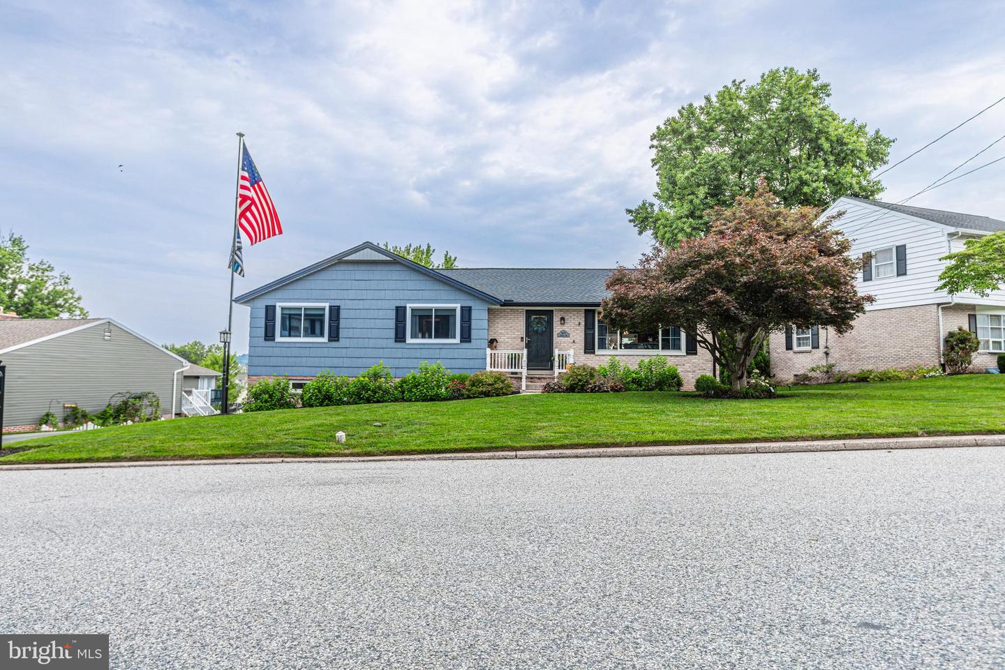2475 Friesian Road, York