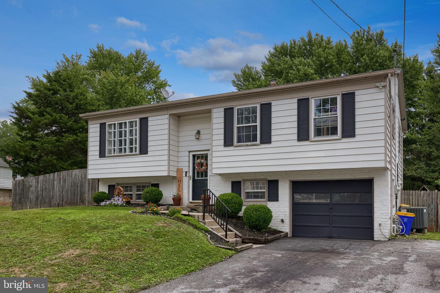 2520 Log Cabin Road
