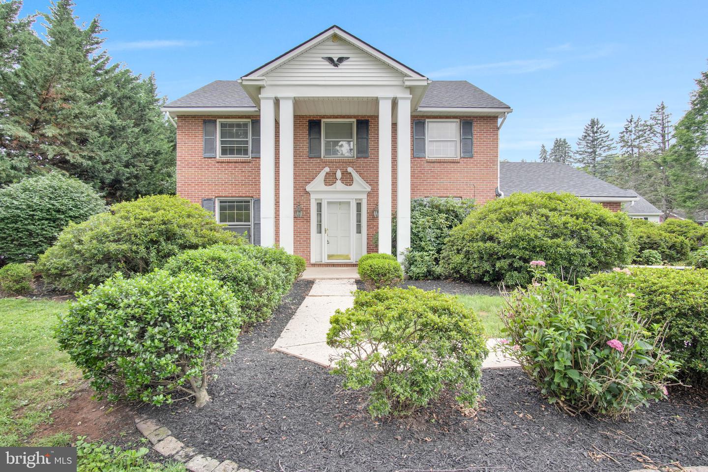 811 Greenbriar Road