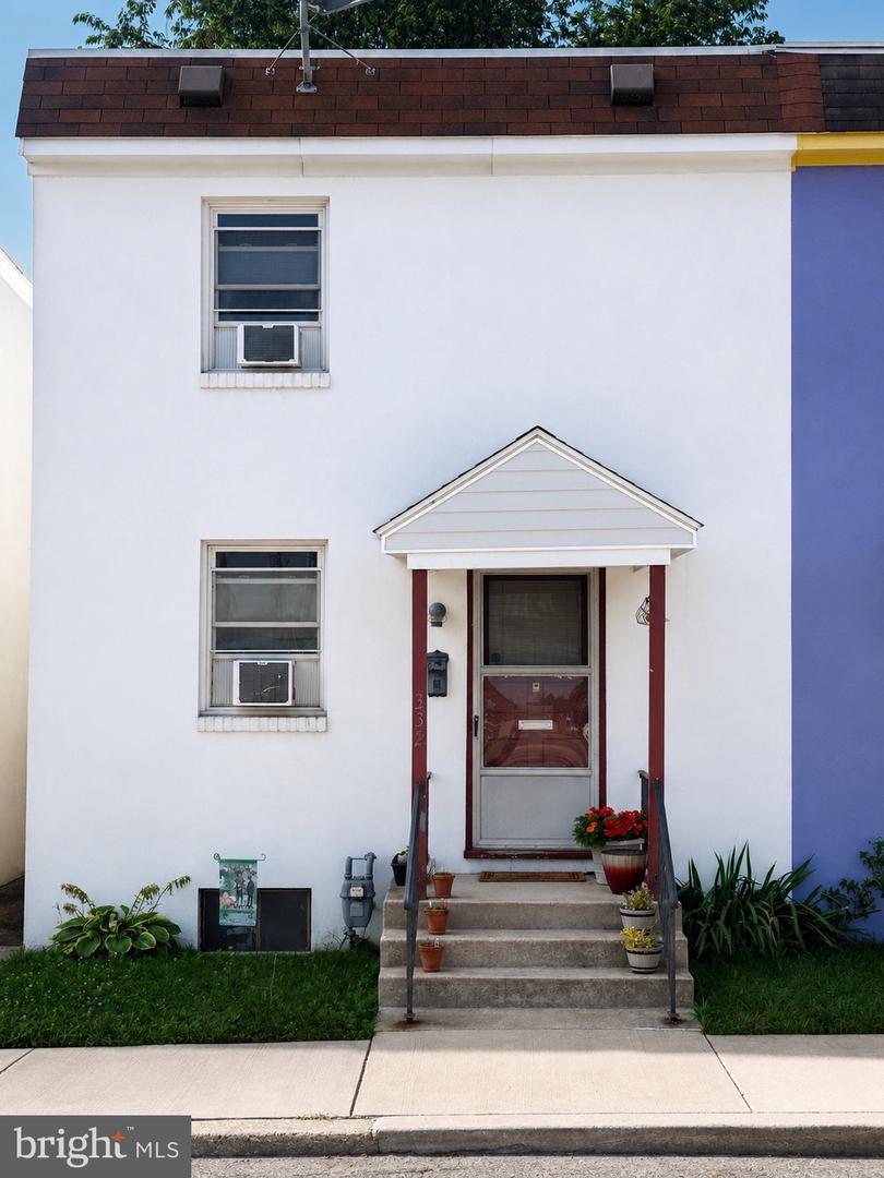 332 E South Street