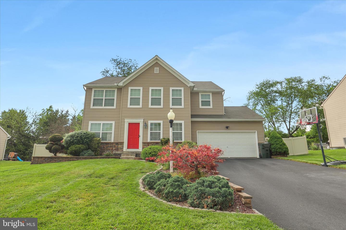 135 Surrey Lane
