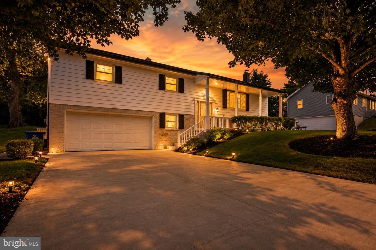 327 S Duke Street