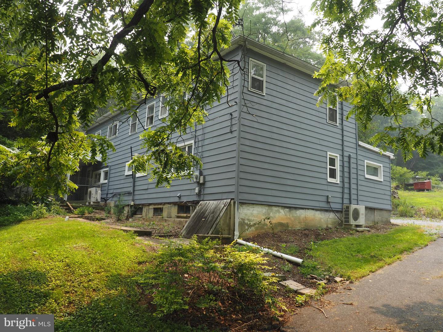 606 S Mountain Road