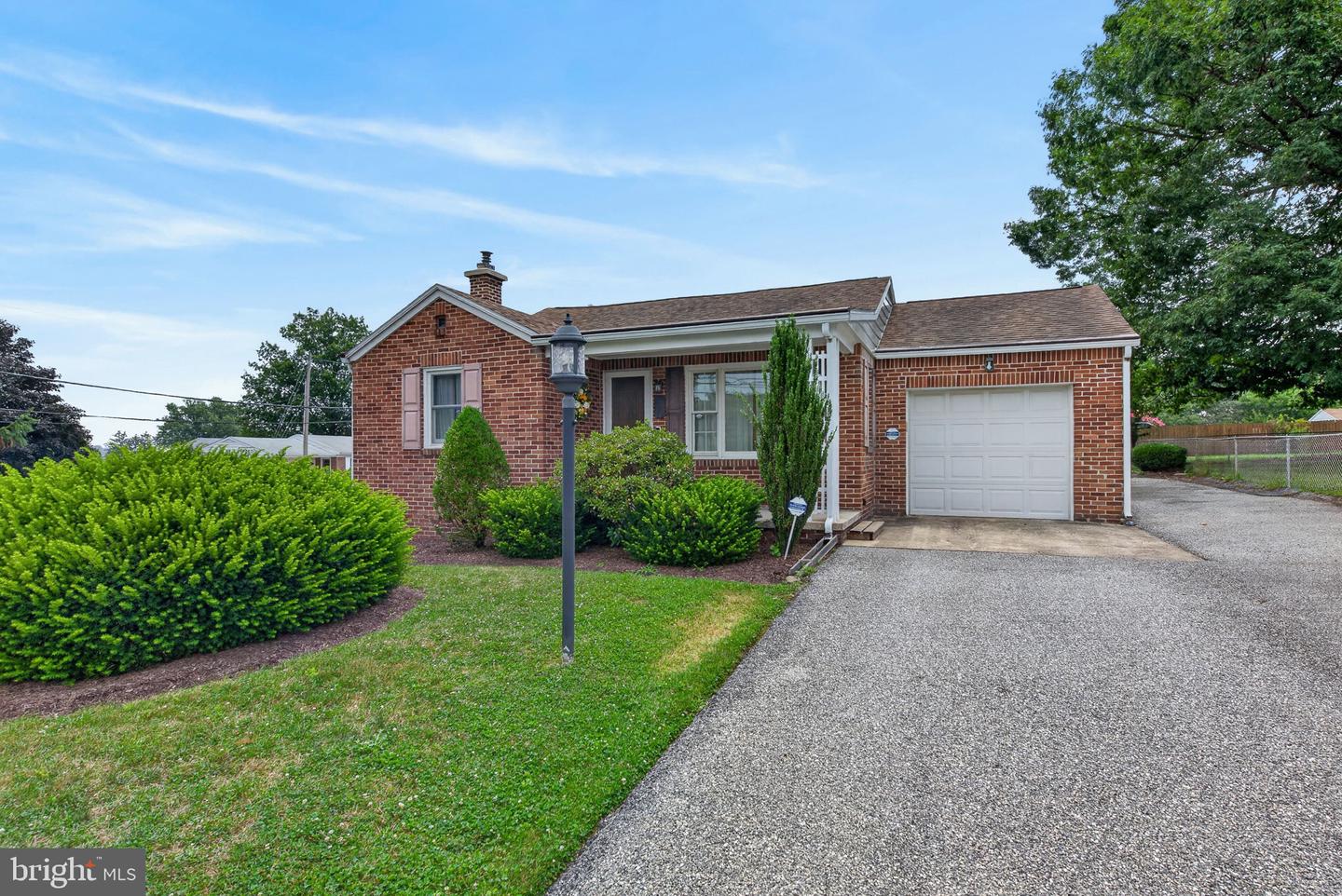 540 Manor Road