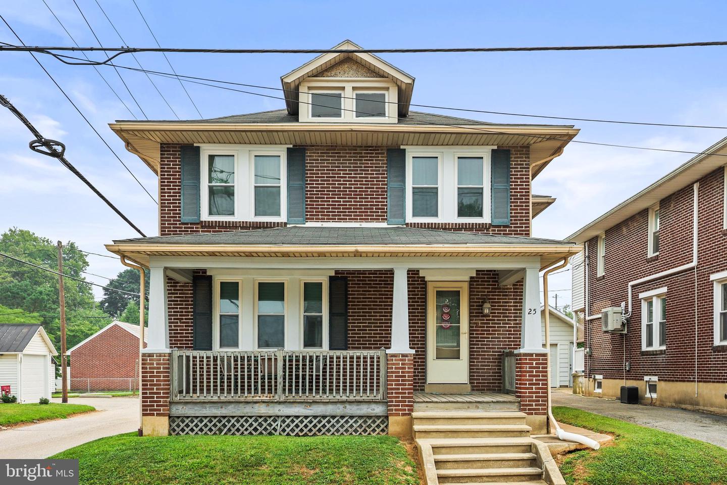 25 S Clinton Street