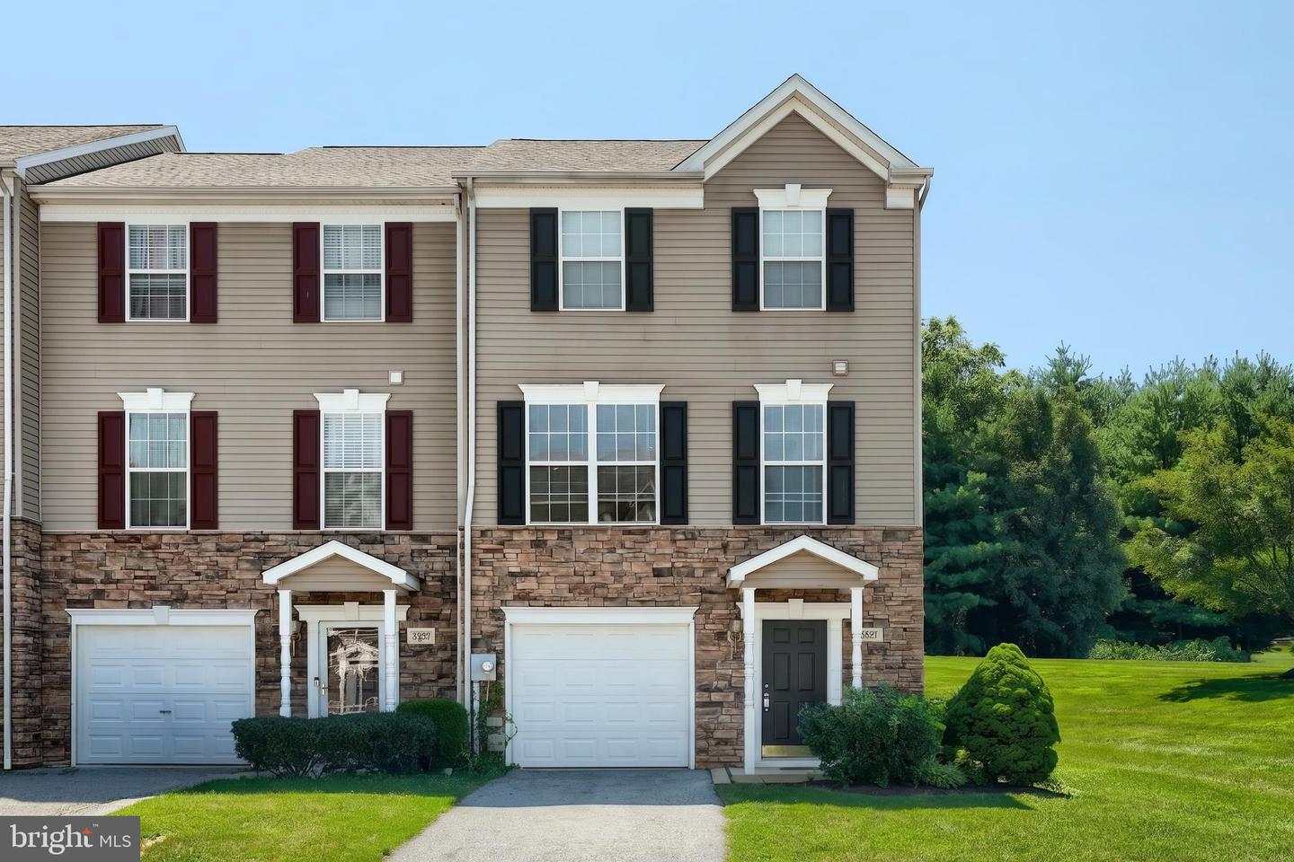3831 Armory Lane #3831, York