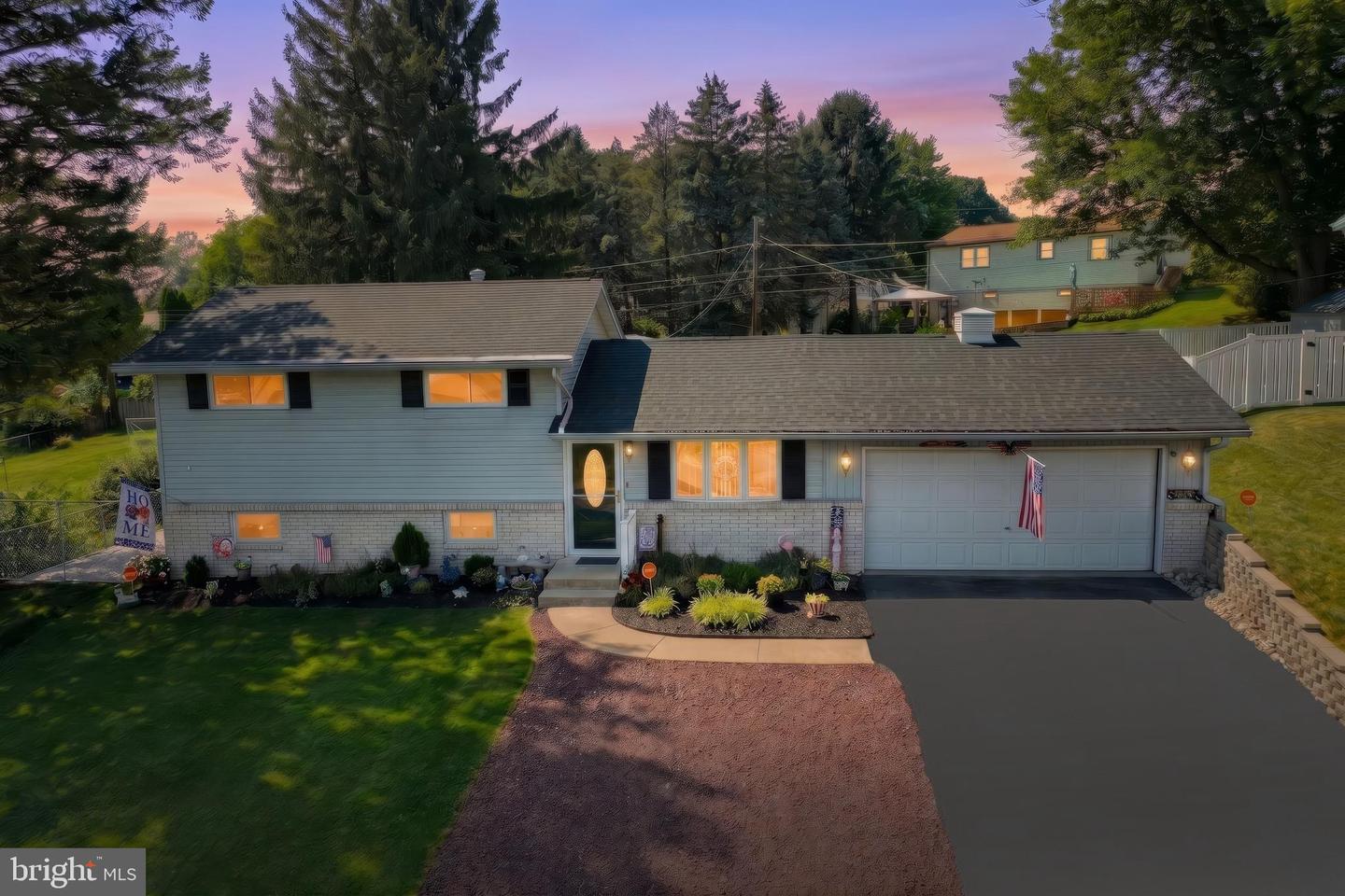 345 Canary Circle