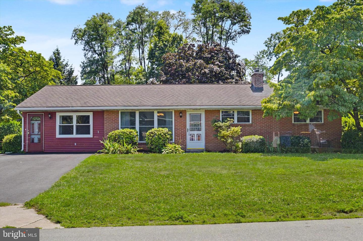 308 Hillcrest Drive