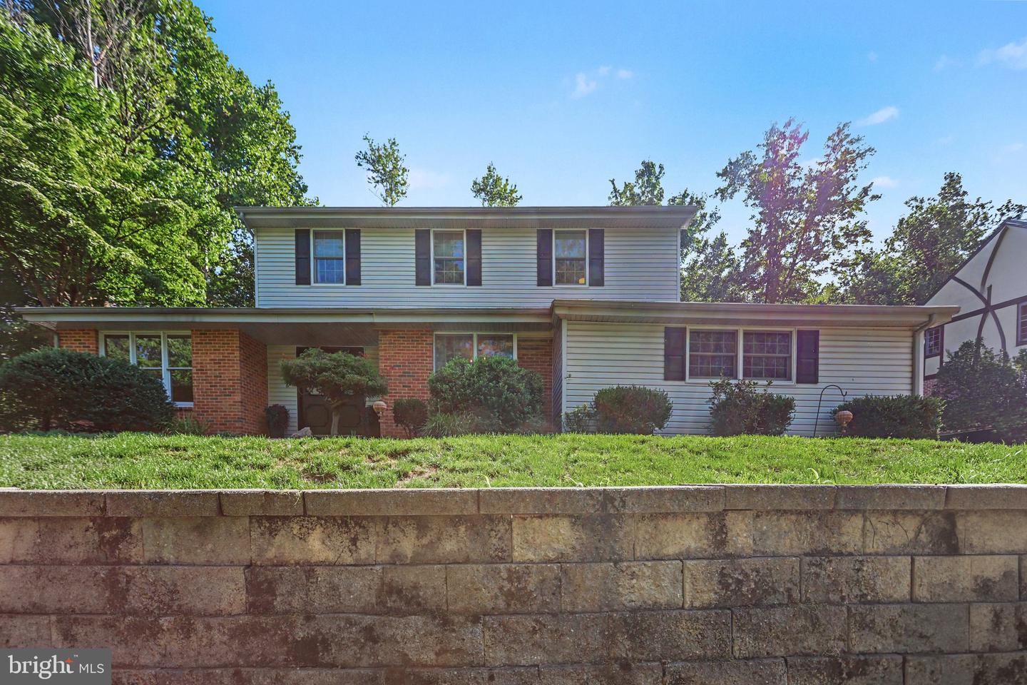 7 Pine Tree Drive