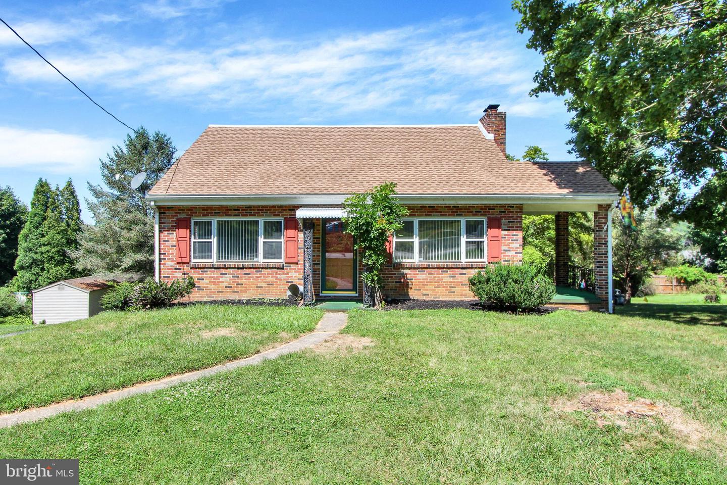 415 Woodland View Drive