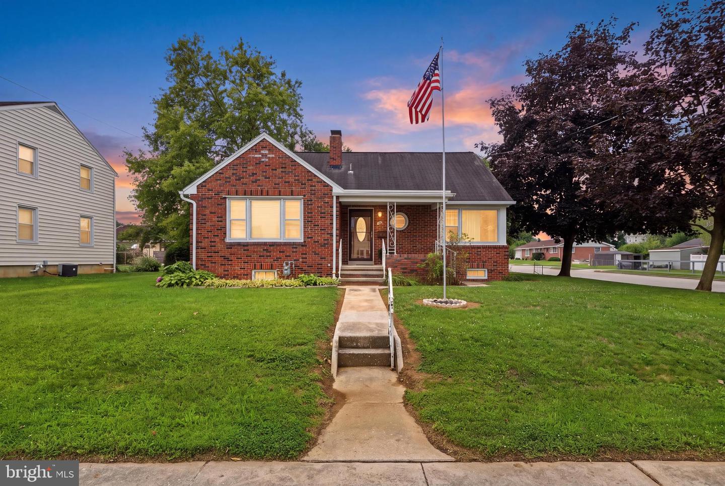 120 Maple Avenue