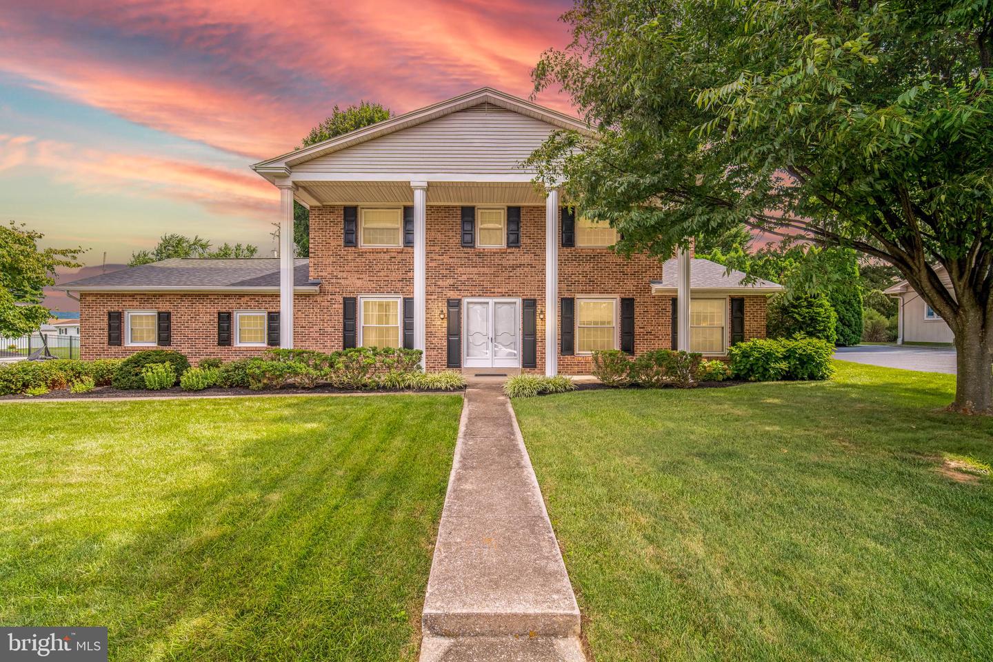 425 Meridian Lane