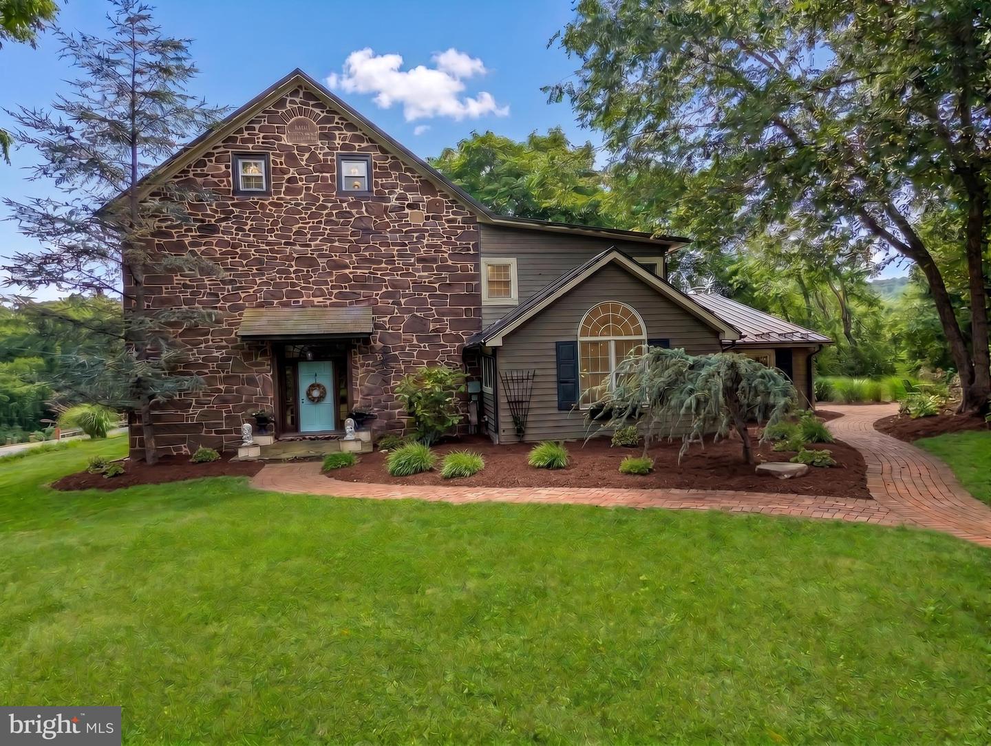741 Wyndamere Road
