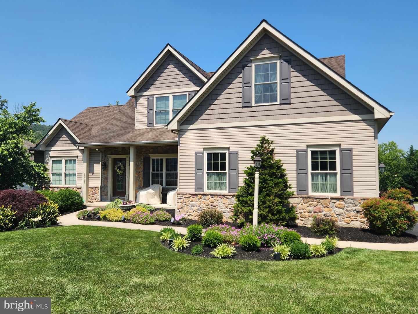1213 Winterberry Drive
