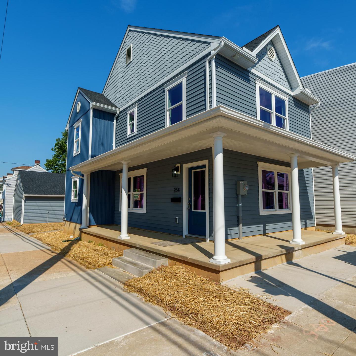 254 S Queen Street