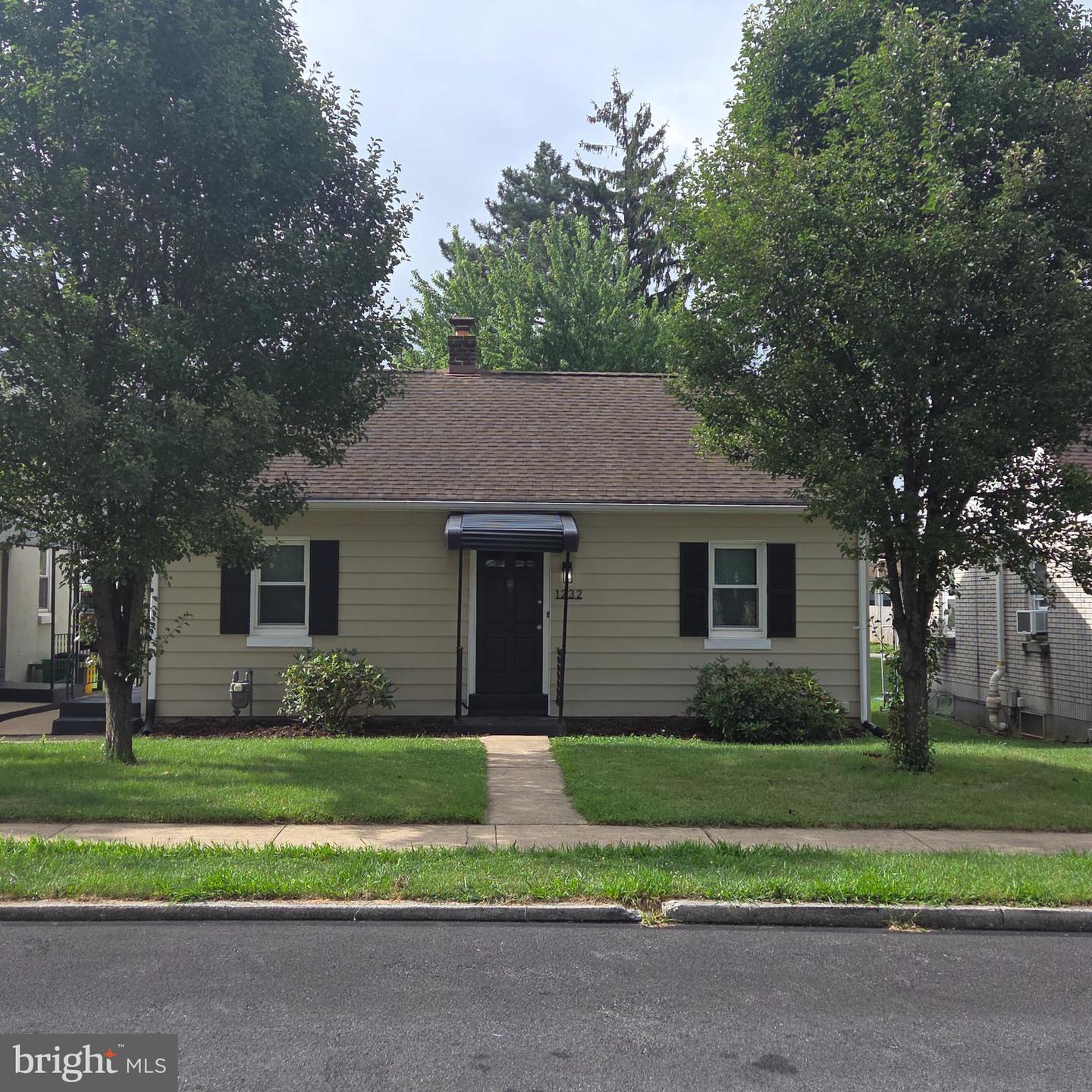 1232 Elm Street