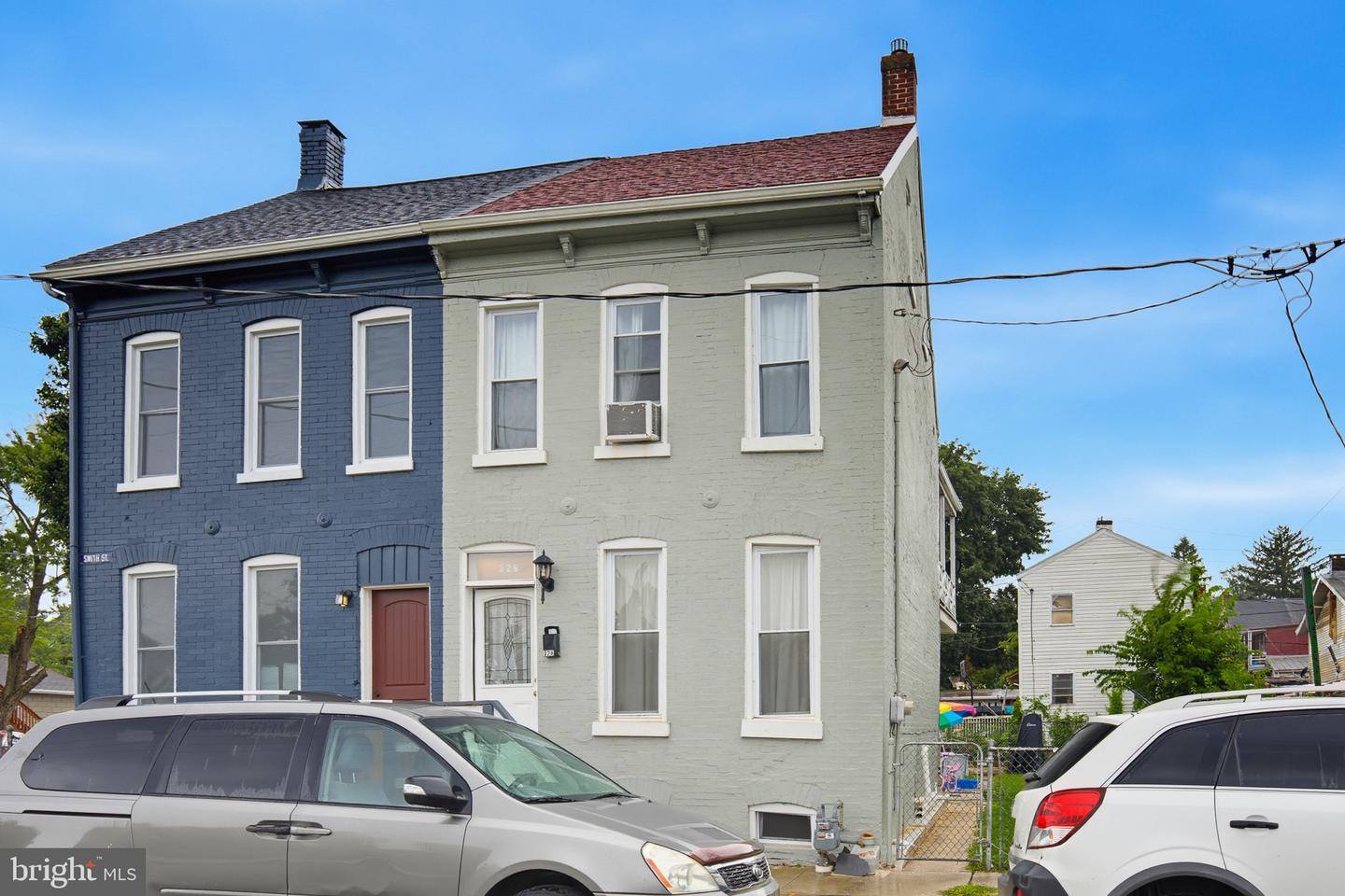 326 Smith Street