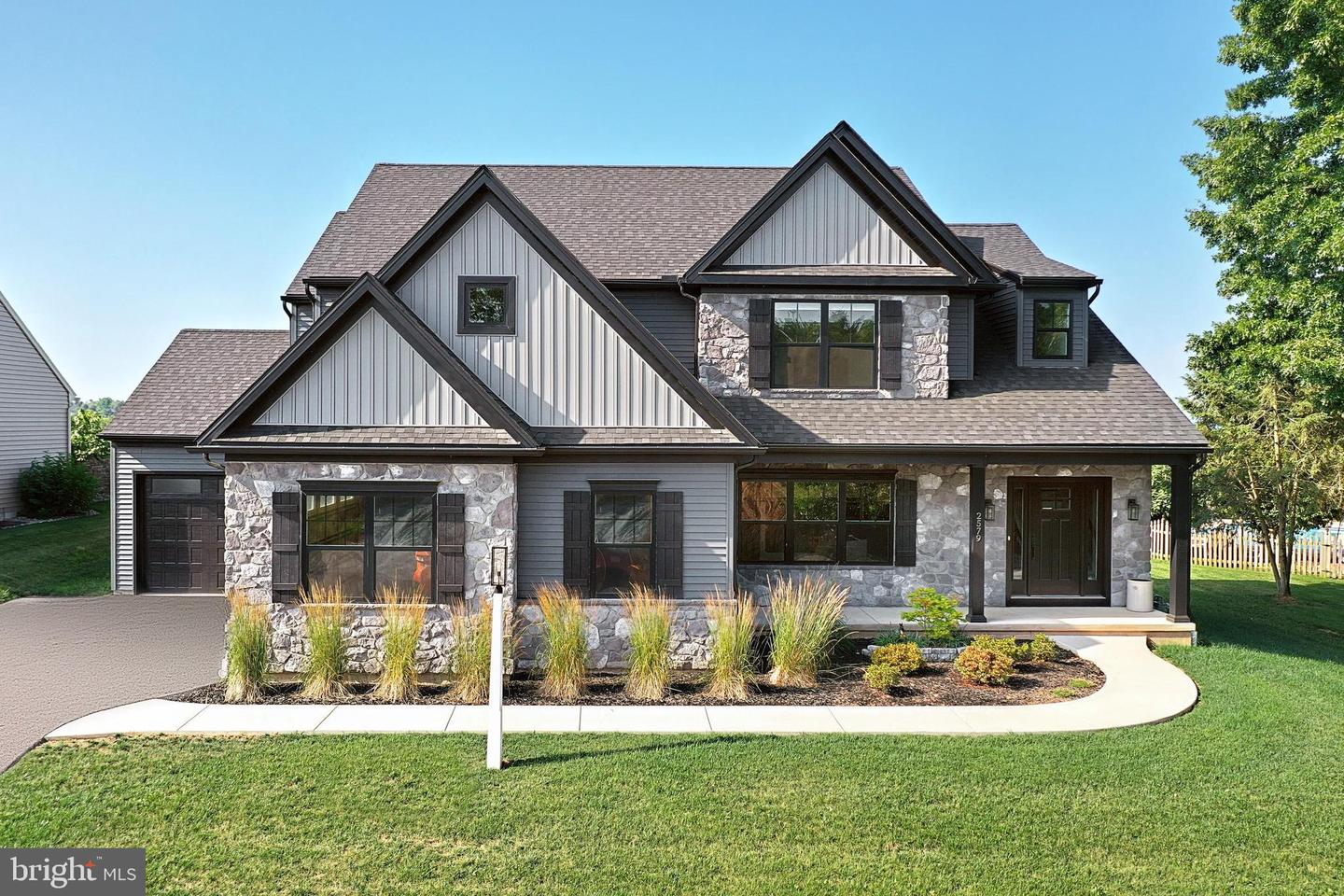 2579 Hepplewhite Drive