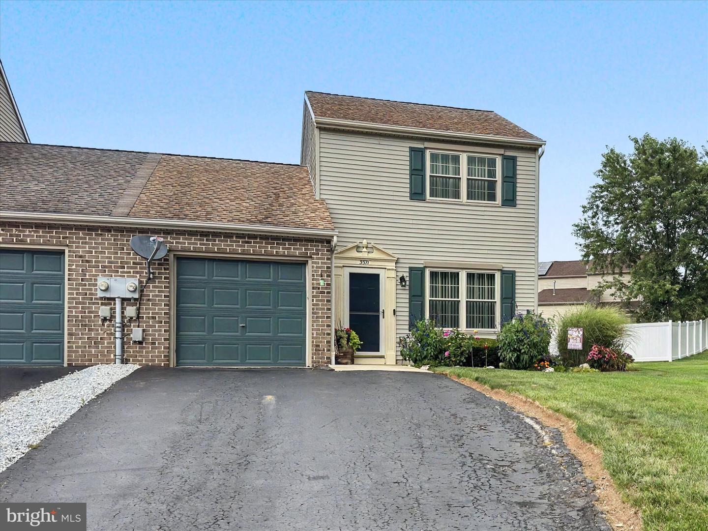 3371 Falcon Lane #21b
