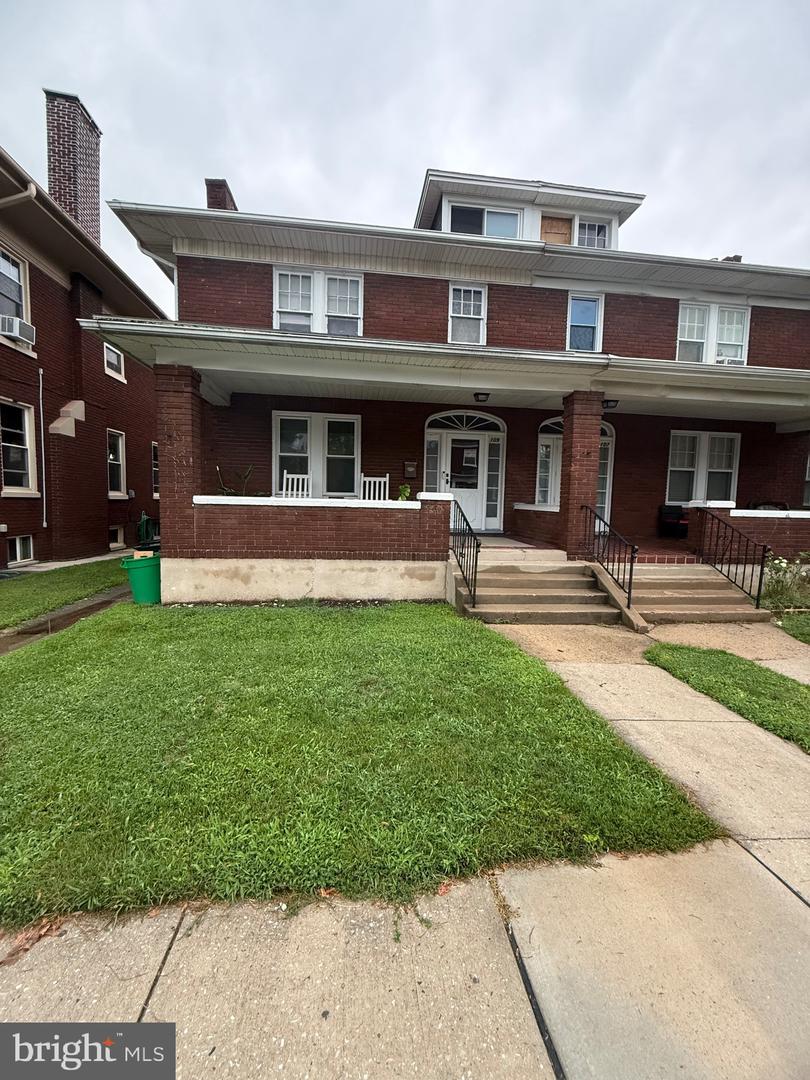 109 W Cottage Place