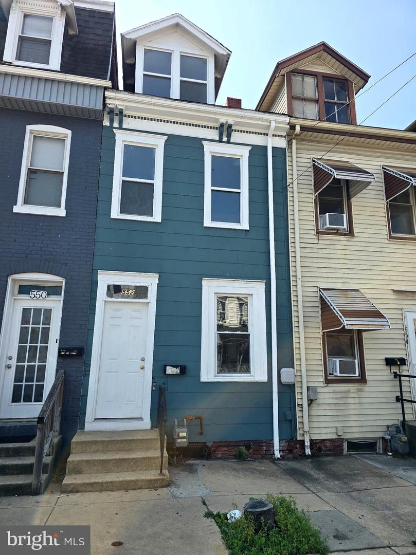 552 W Princess Street