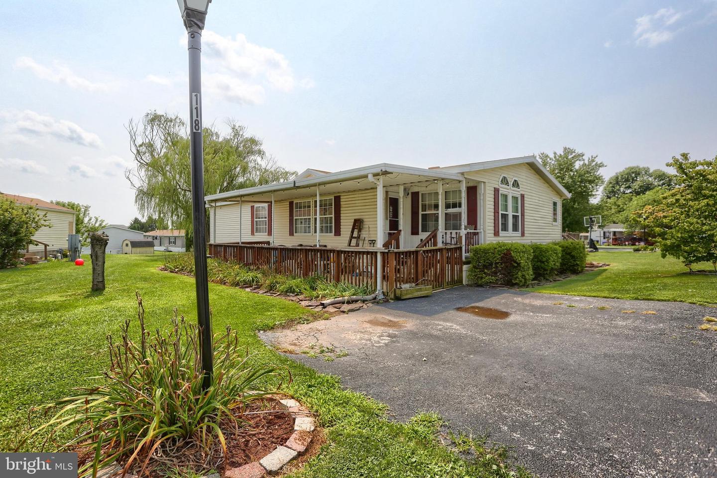 118 Honey Locust Circle