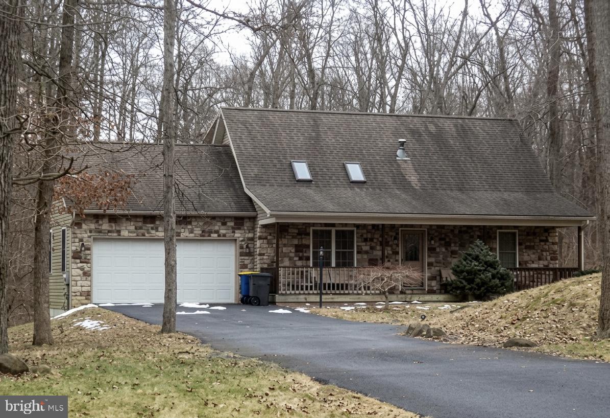 682 Woodburne Road