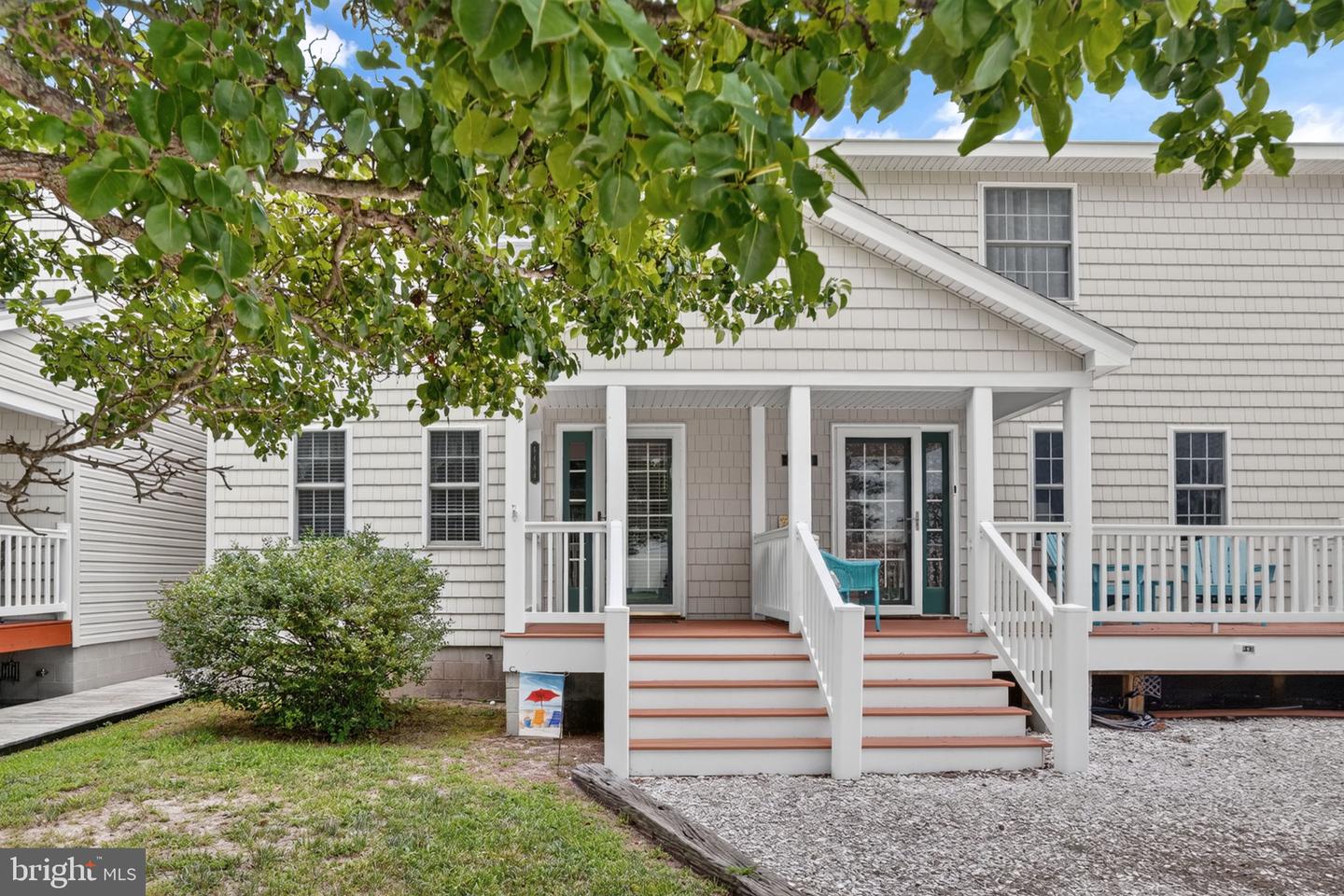 6484 Coachs Lane