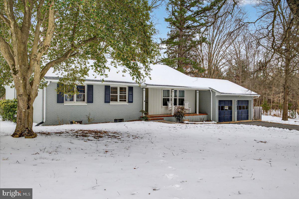 8901 Deekens Street, Amelia Court House