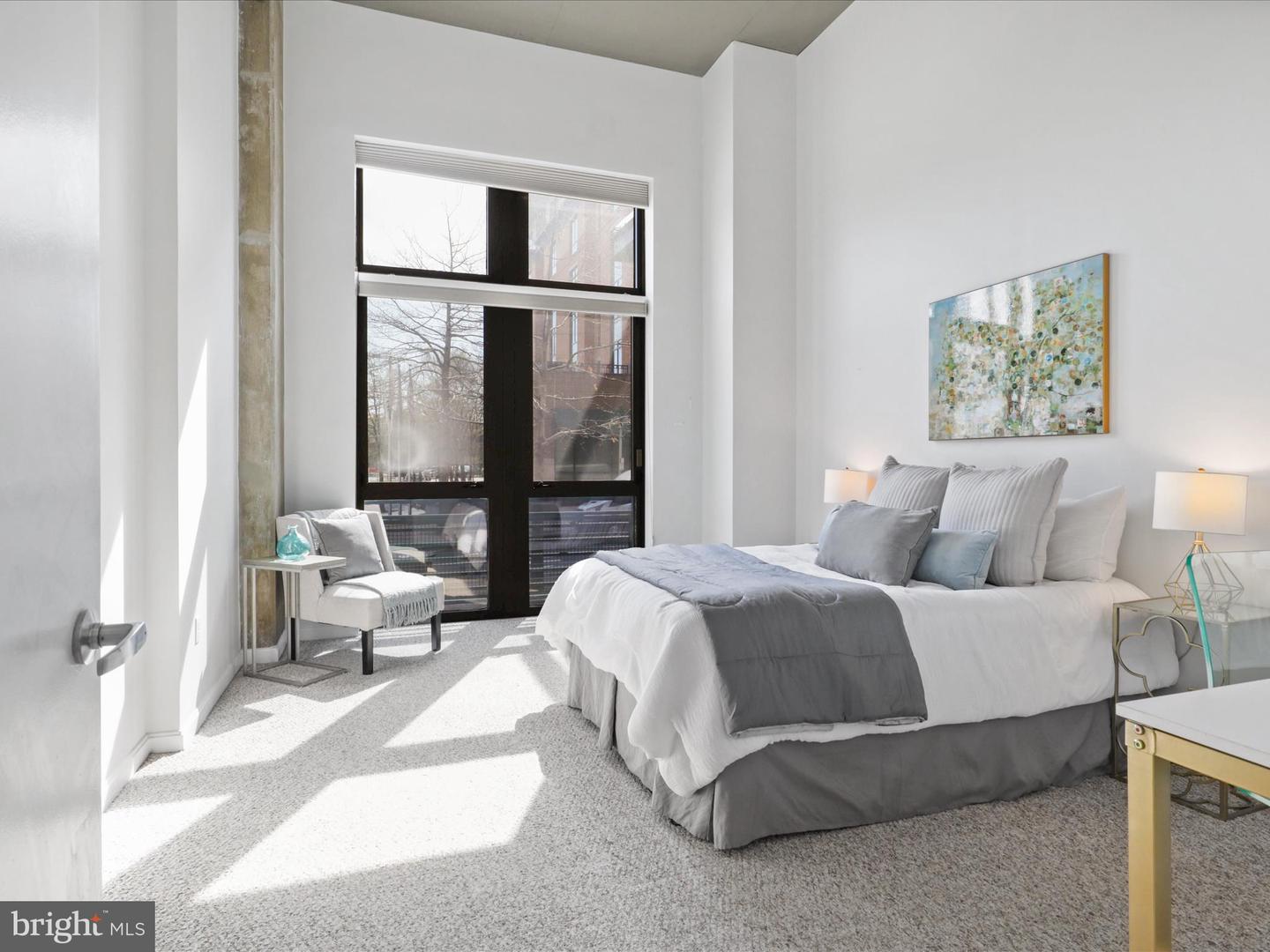 2720 S Arlington Mill Drive #102, Arlington