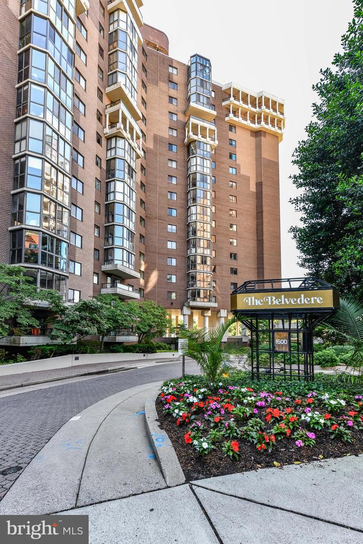 1600 N Oak Street #125, Arlington