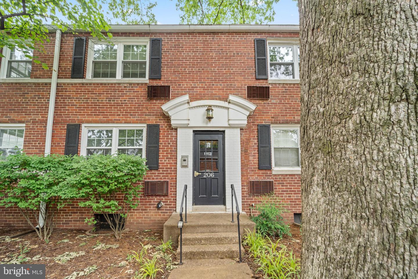 206 N Trenton Street #4, Arlington