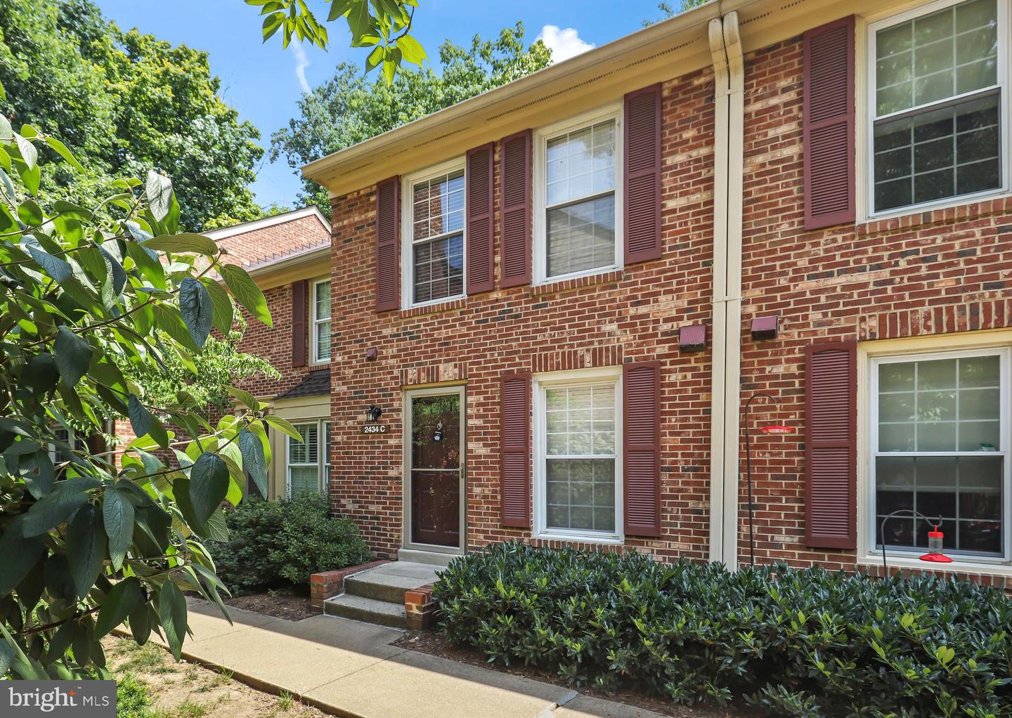 2434 S Walter Reed Drive #3, Arlington
