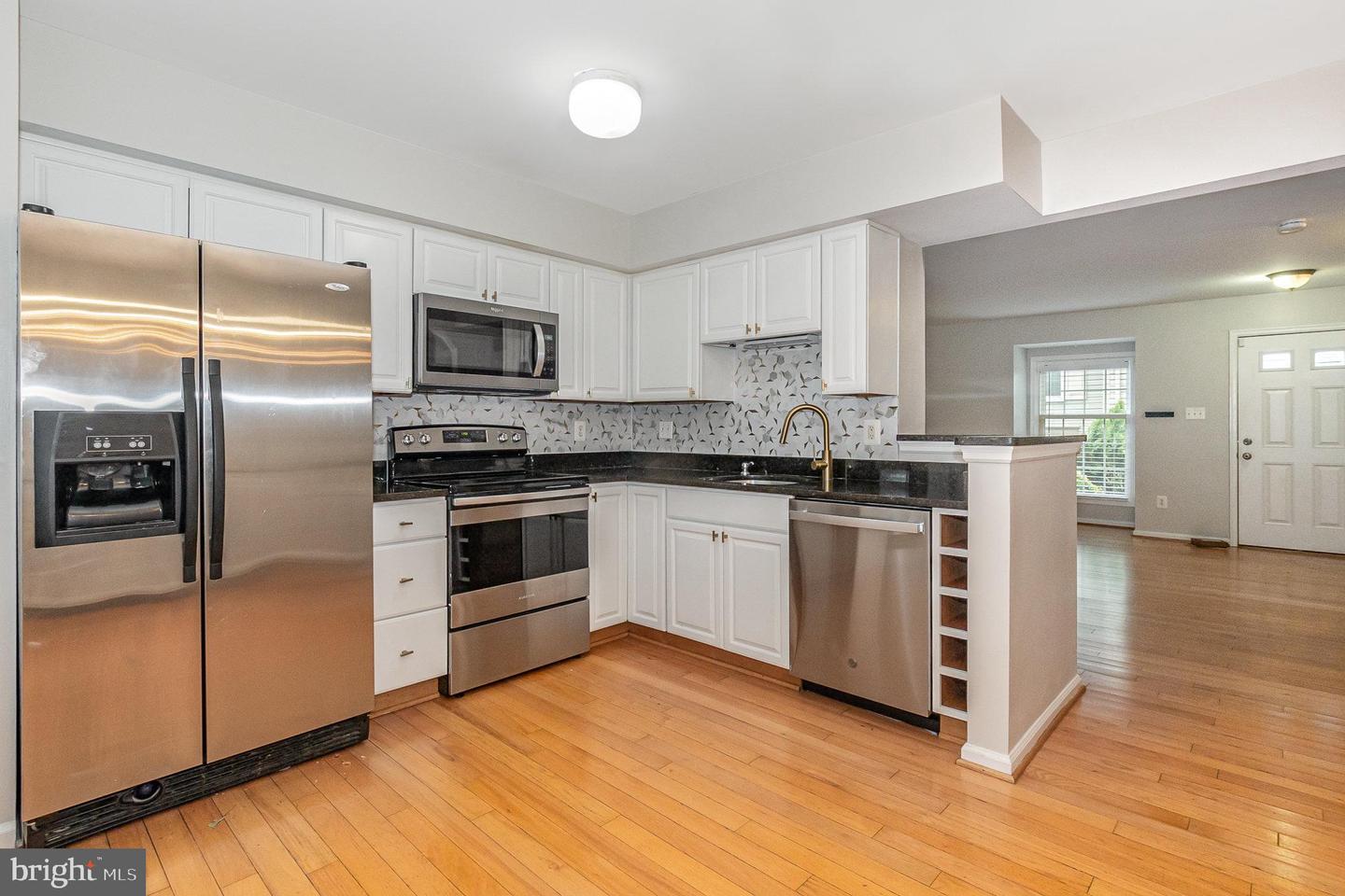 5073 9th Street S, Arlington