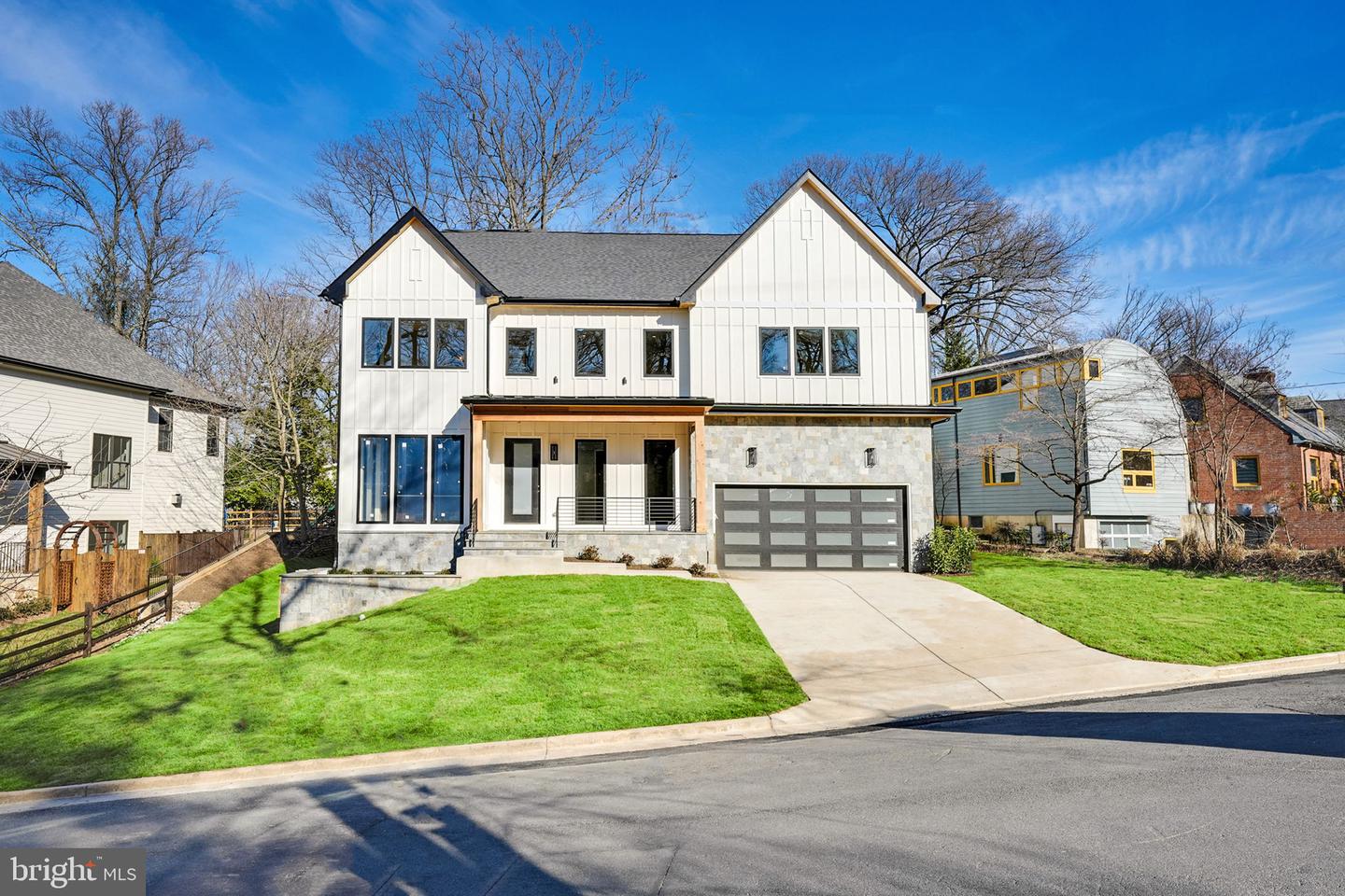 2813 N Kensington Street, Arlington