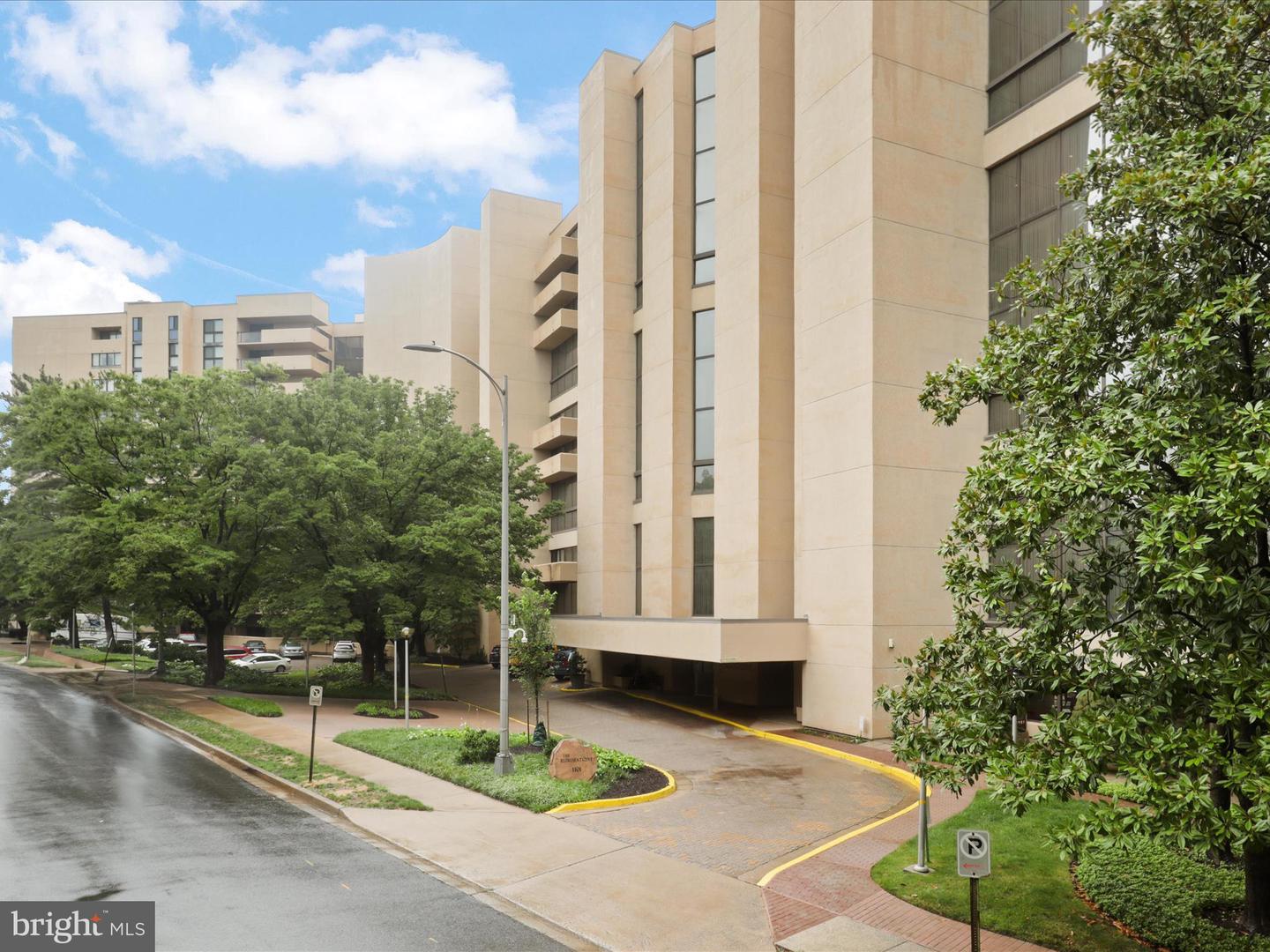 1101 S Arlington Ridge Road #104, Arlington