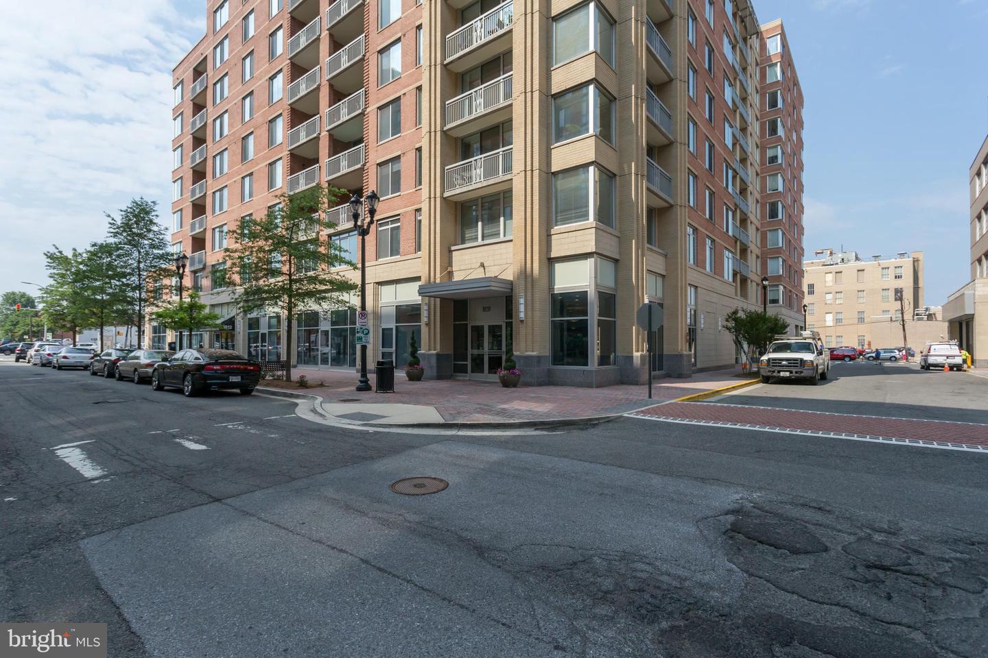 1020 N Highland Street #407, Arlington