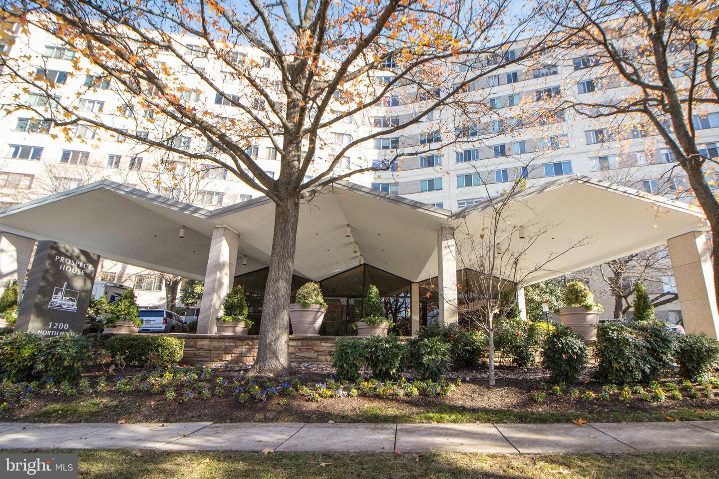 1200 N Nash Street #860, Arlington