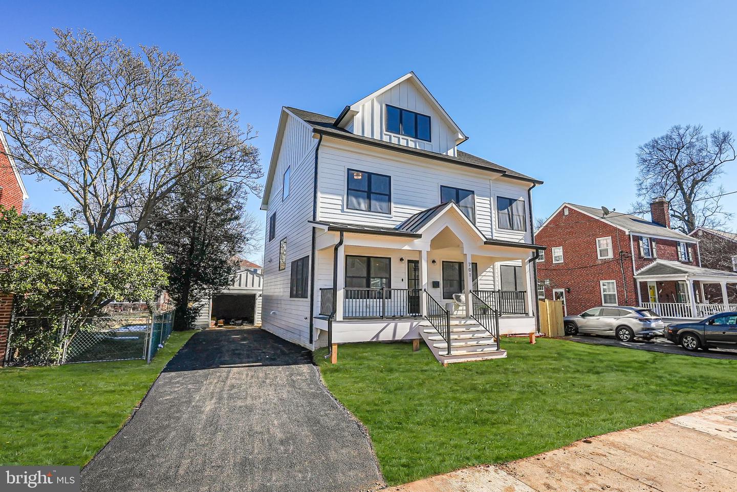 701 N Greenbrier Street, Arlington