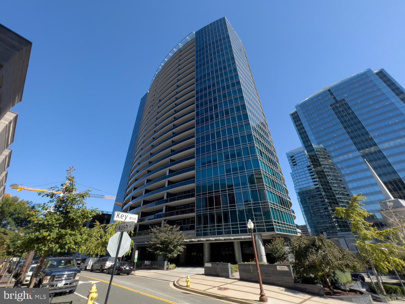 1881 N Nash N #911, Arlington
