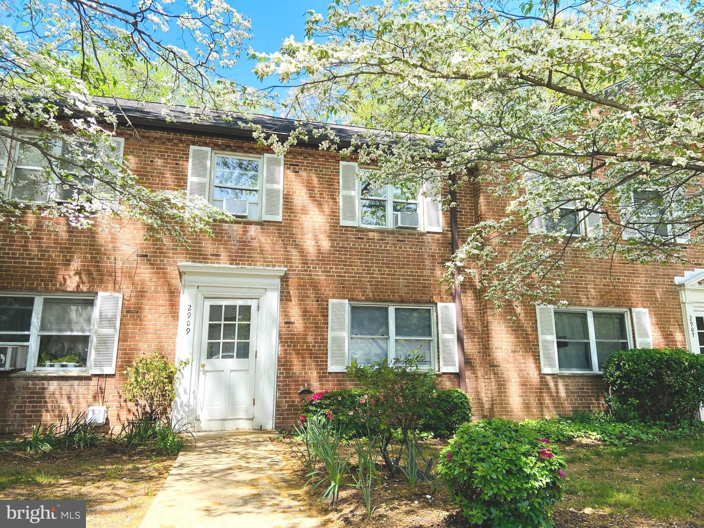 2909 16th Road S #b, Arlington