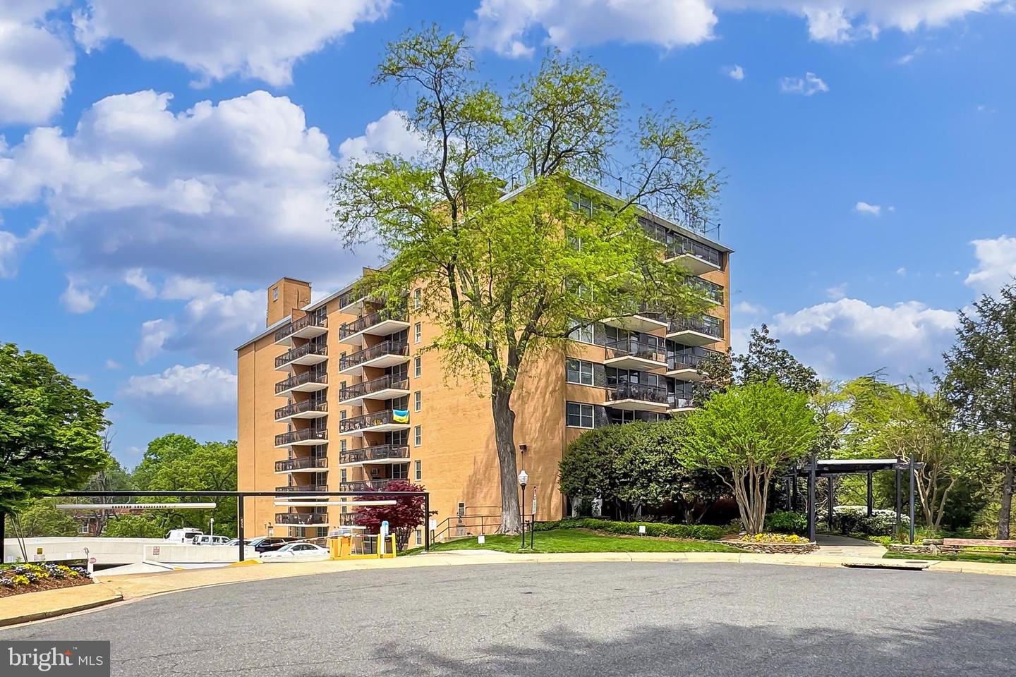 2030 N Adams Street #1201, Arlington
