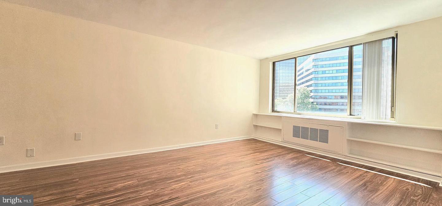 1121 Arlington Boulevard #937, Arlington