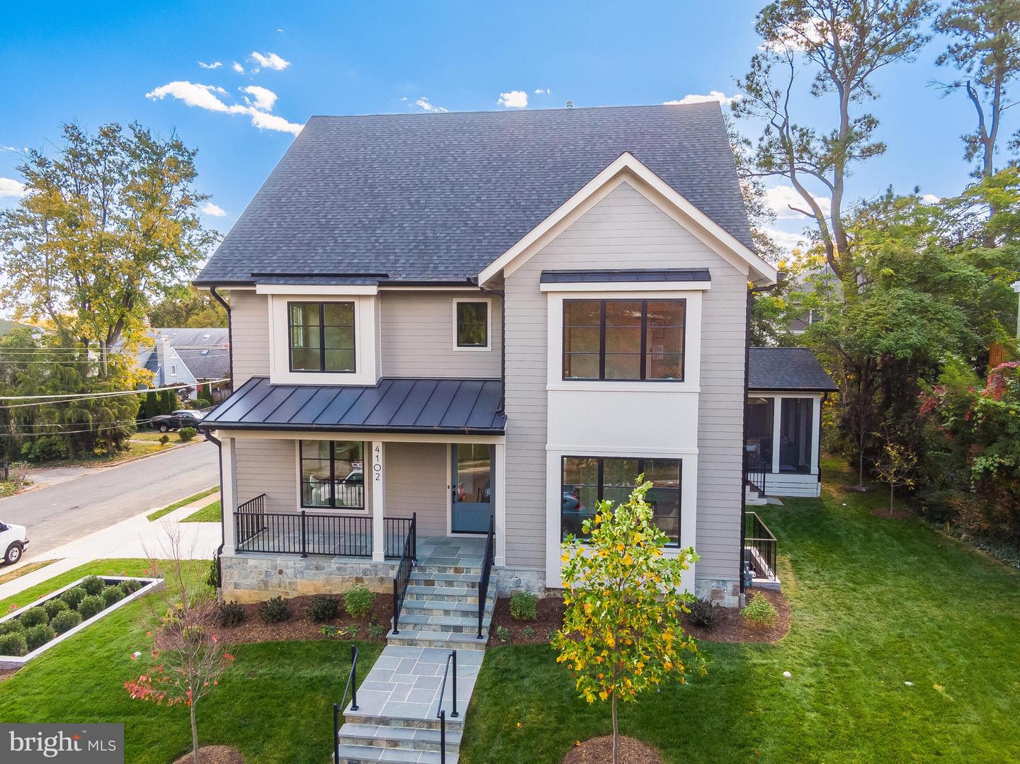 4102 18th Road N, Arlington